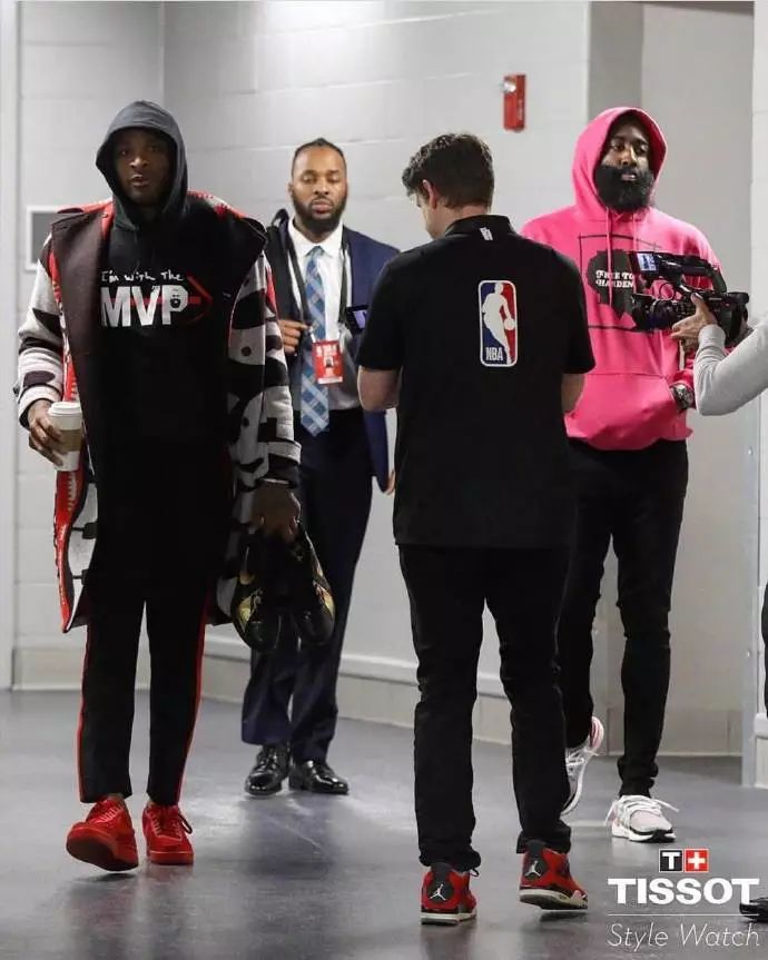 LPL首次抗韩成功！Zeus惨被牺牲，AL冠军上单发威，决胜局淘汰HLE