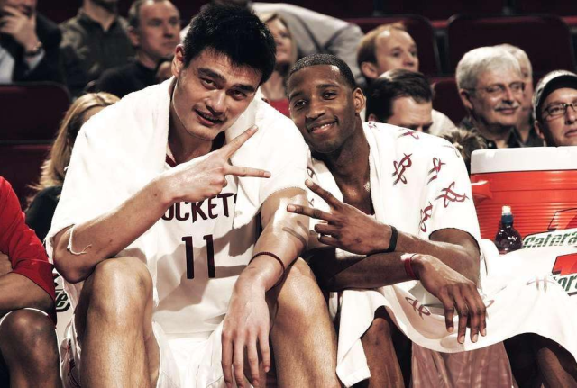 详解棒球规则中的满垒保送判定当投手失去准星时的心理崩溃