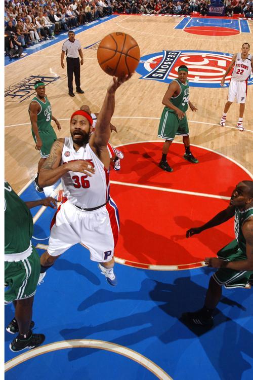 英足总杯｜ 热刺出击维拉争反弹 红军留力作客英冠队