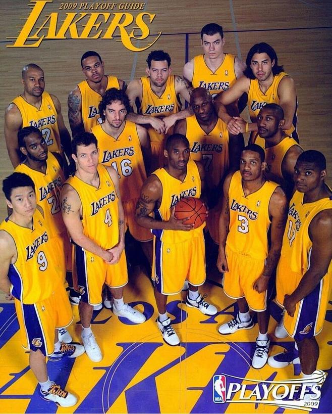 两岁的暗区突围，带着夺金撤离走向全民化