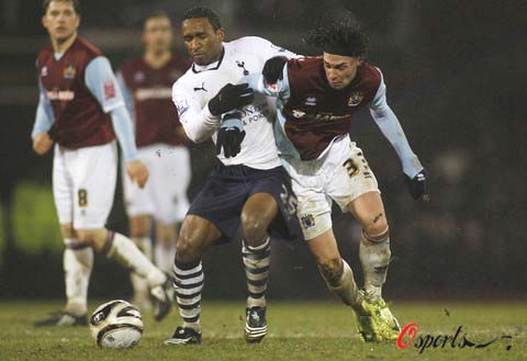 欧冠 ｜ 阿利森助攻又立功 巴黎27射门输了 红军2次射门赢了