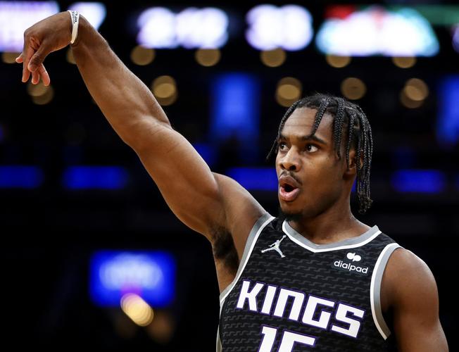 [NBA]打破心魔，文班亚马NBA生涯首次在与东契奇的交手中取胜