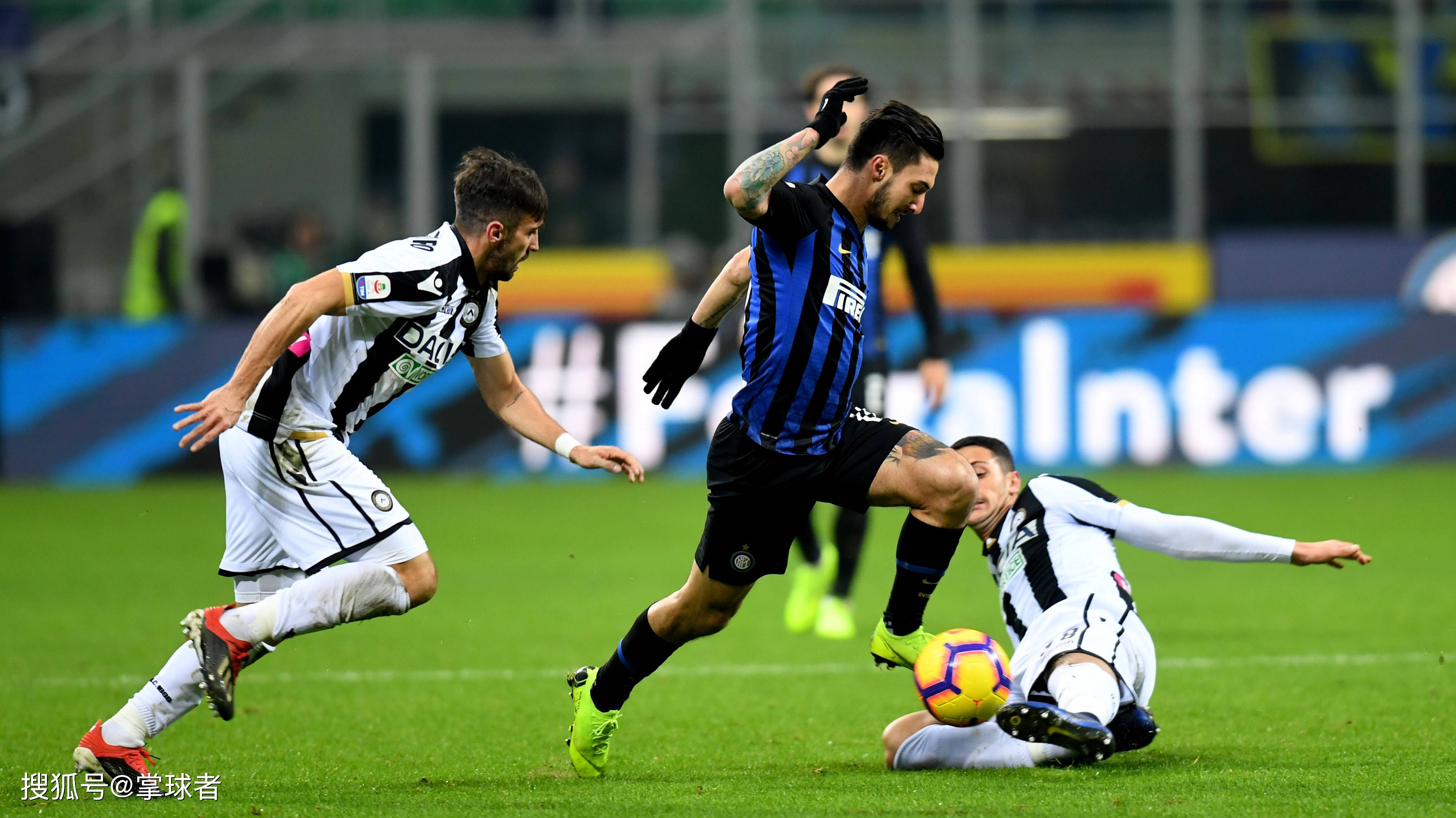 活塞122-117击败步行者，豪取13连胜，追平队史最长连胜纪录。