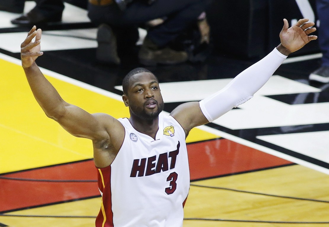 被央媒痛斥！三笘薰与日本战犯合影42天仍没道歉 117天首球诞生