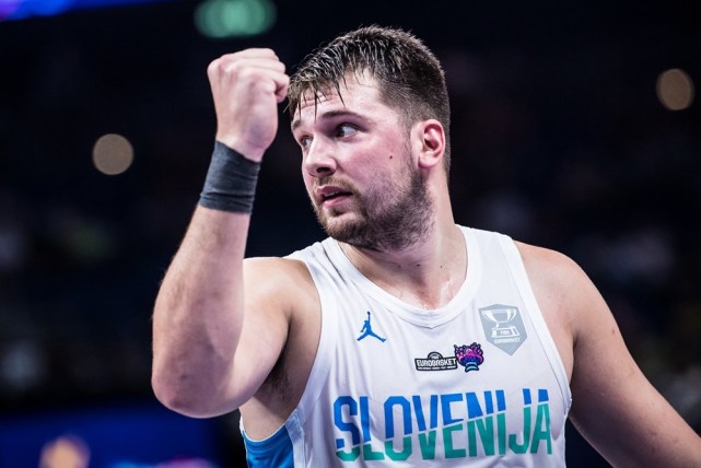 曼城称萨维尼奥与奥斯卡·鲍勃、马特奥·科瓦契奇均为受伤状态，而尼科和约翰·斯通斯则被描述为未完全康复。🏥 来源：City Xtra