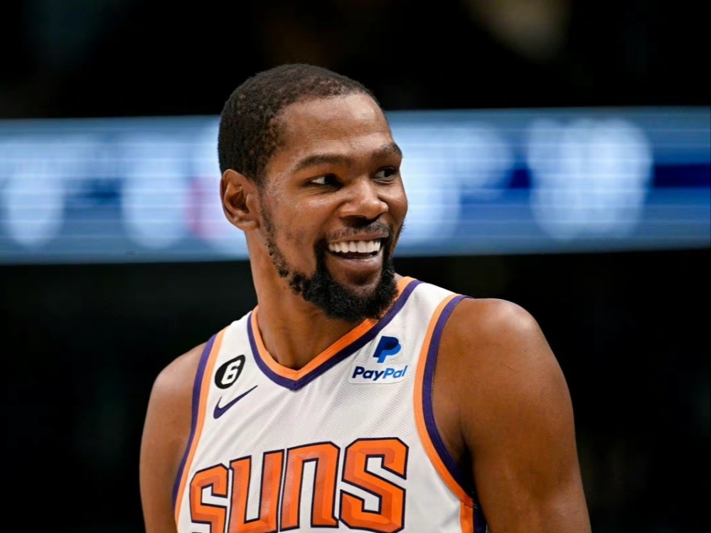 GEN2-1击败T1，拿下第29胜！Guma芸阿娜效果不佳，chovy伤害爆炸